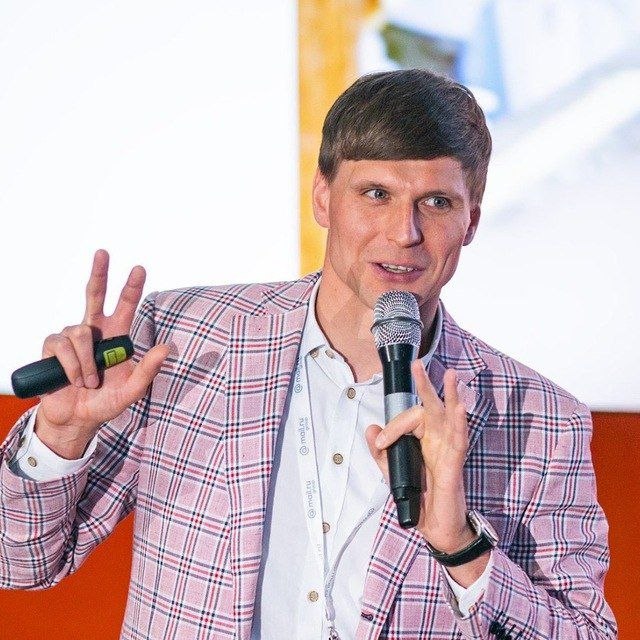 5. Дмитрий Севальнев 🟡 &laquo;От завода до нейросетей: какие навыки SEO-специалисту нужно...